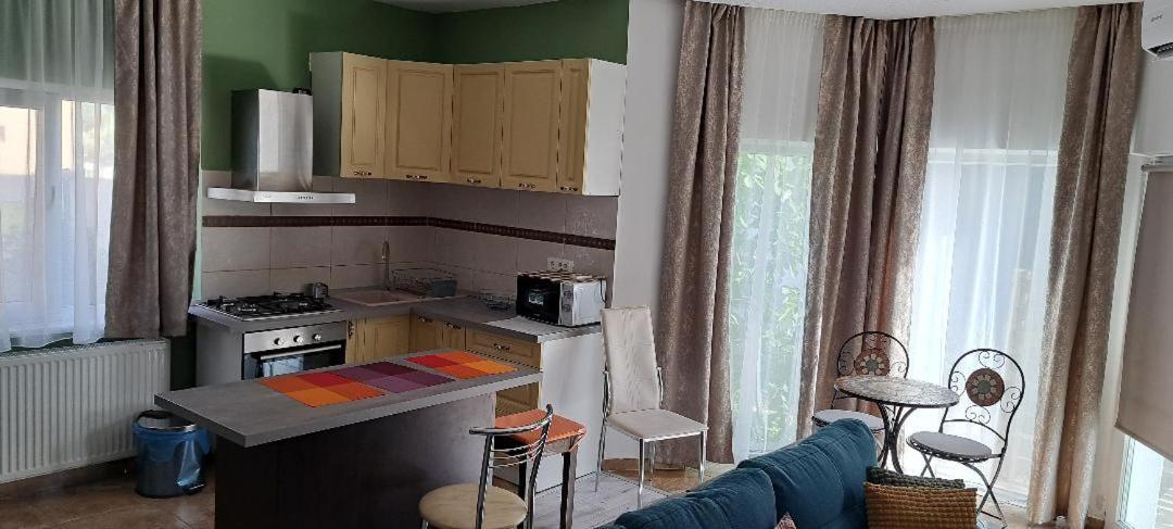 Casa Alba Hotell Năvodari Eksteriør bilde